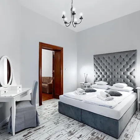 1899 By Platinum Апартаменты